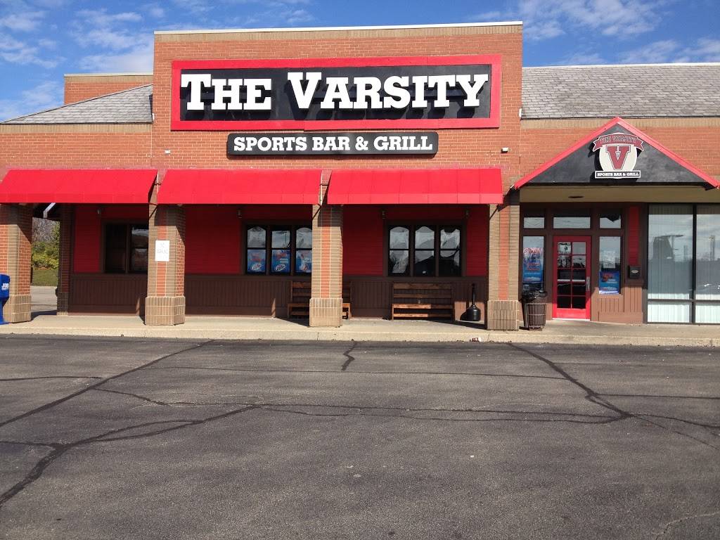 The Varsity Sports Bar And Grill | restaurant | 8112 Beechmont Ave, Cincinnati, OH 45255, USA | 5134743600 OR +1 513-474-3600