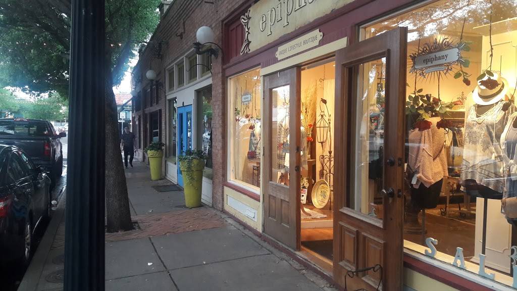 Lockhart Smokehouse BBQ | restaurant | 400 W Davis St, Dallas, TX 75208, USA | 2149445521 OR +1 214-944-5521