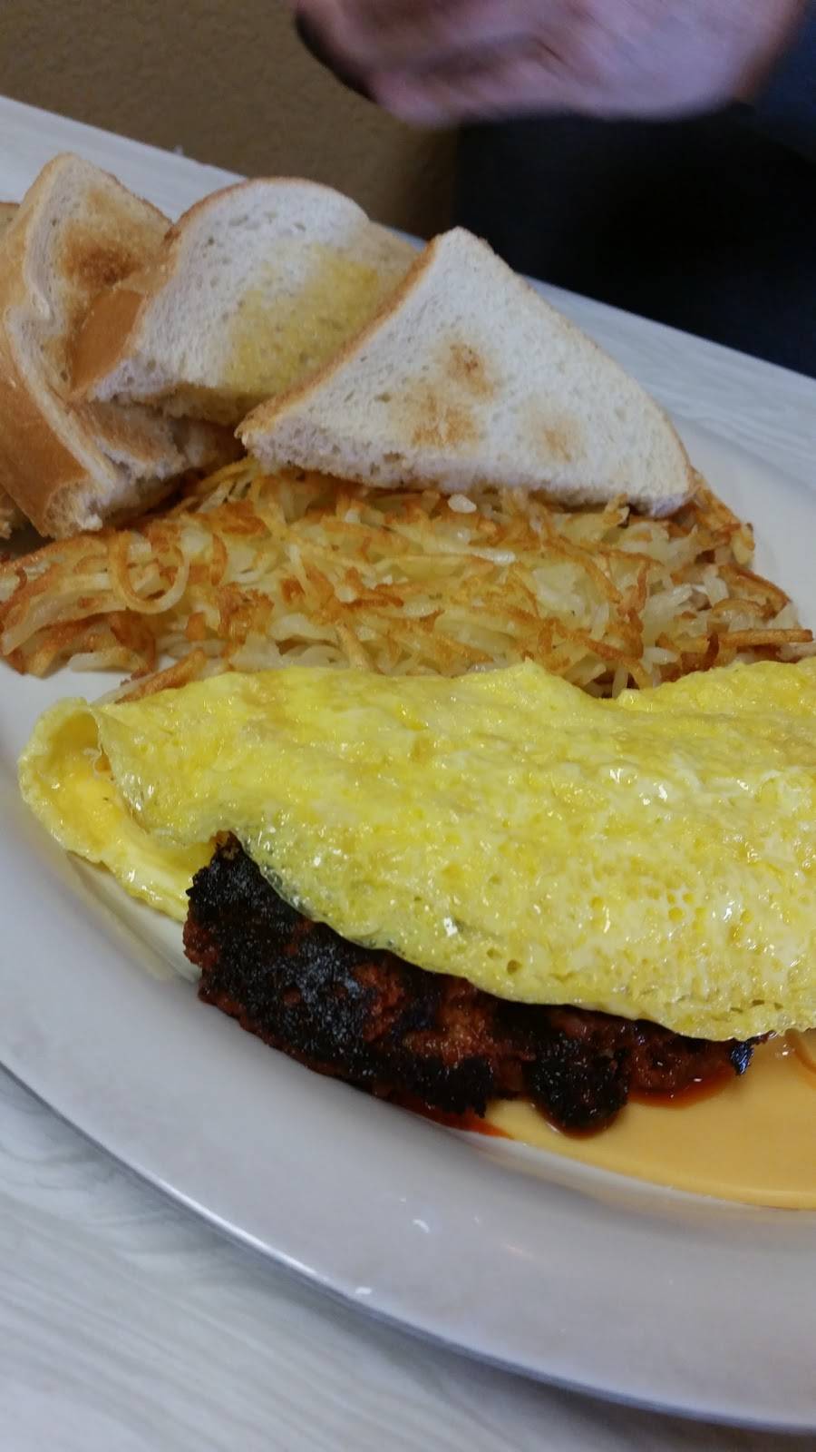 The Cracked Egg | restaurant | 914 Broad St, Milliken, CO 80543, USA | 9705871117 OR +1 970-587-1117