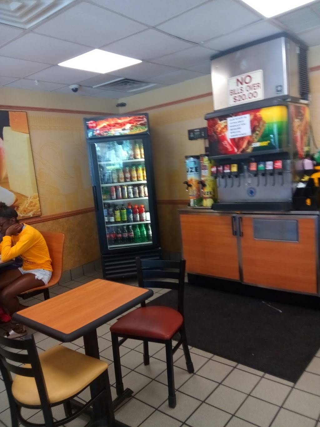 Subway | meal takeaway | 965 NE 125th St, North Miami, FL 33161, USA | 3058957511 OR +1 305-895-7511