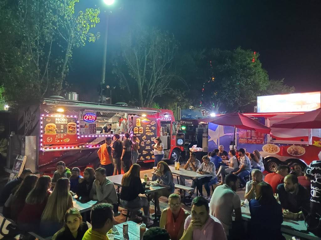 Monster bite ft | restaurant | 5805 W Irlo Bronson Memorial Hwy, Kissimmee, FL 34746, USA | 4075340381 OR +1 407-534-0381