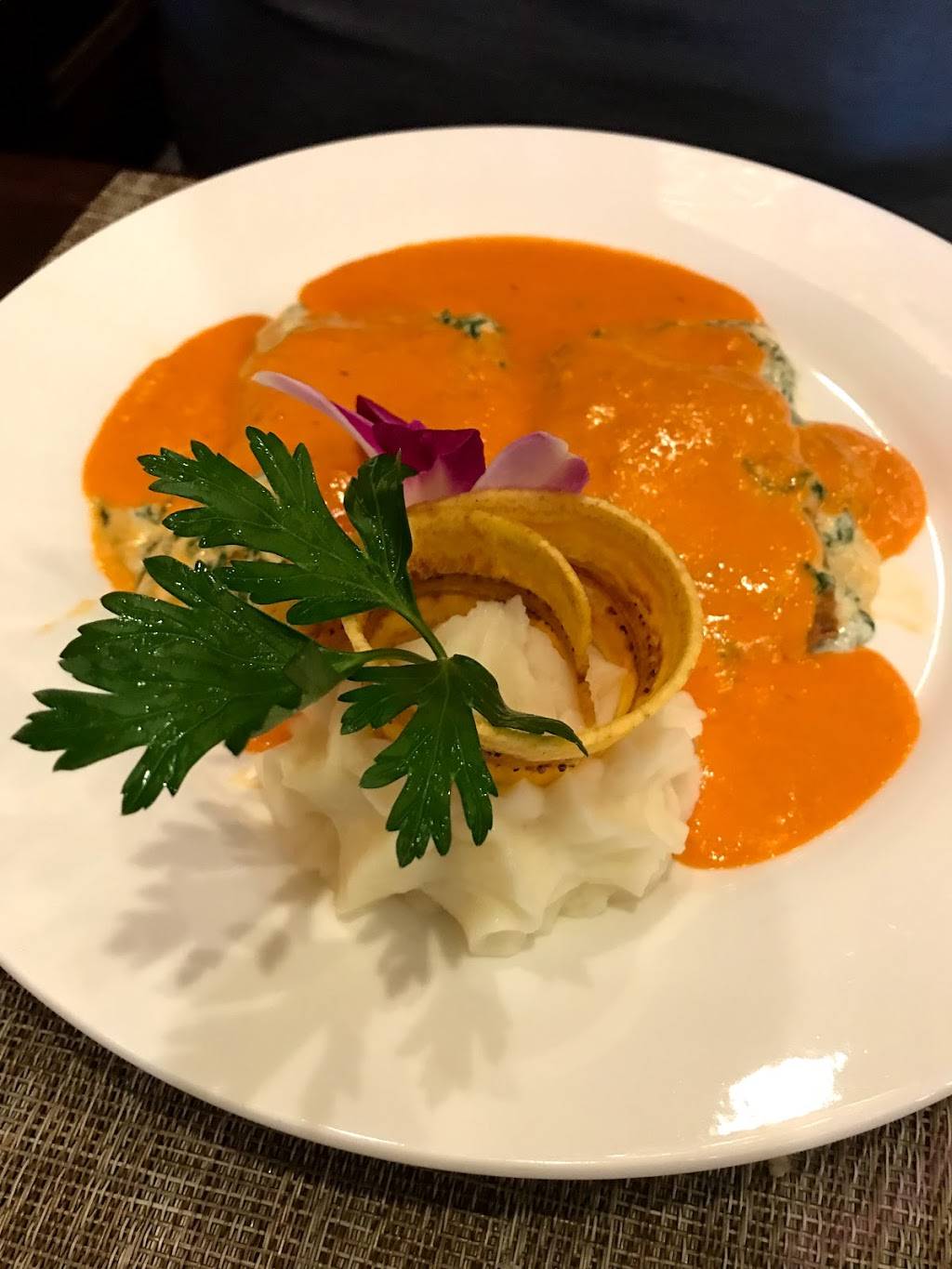 MAGNOS GRILL | restaurant | 108 Centre Ave, New Rochelle, NY 10801, USA | 9142350008 OR +1 914-235-0008