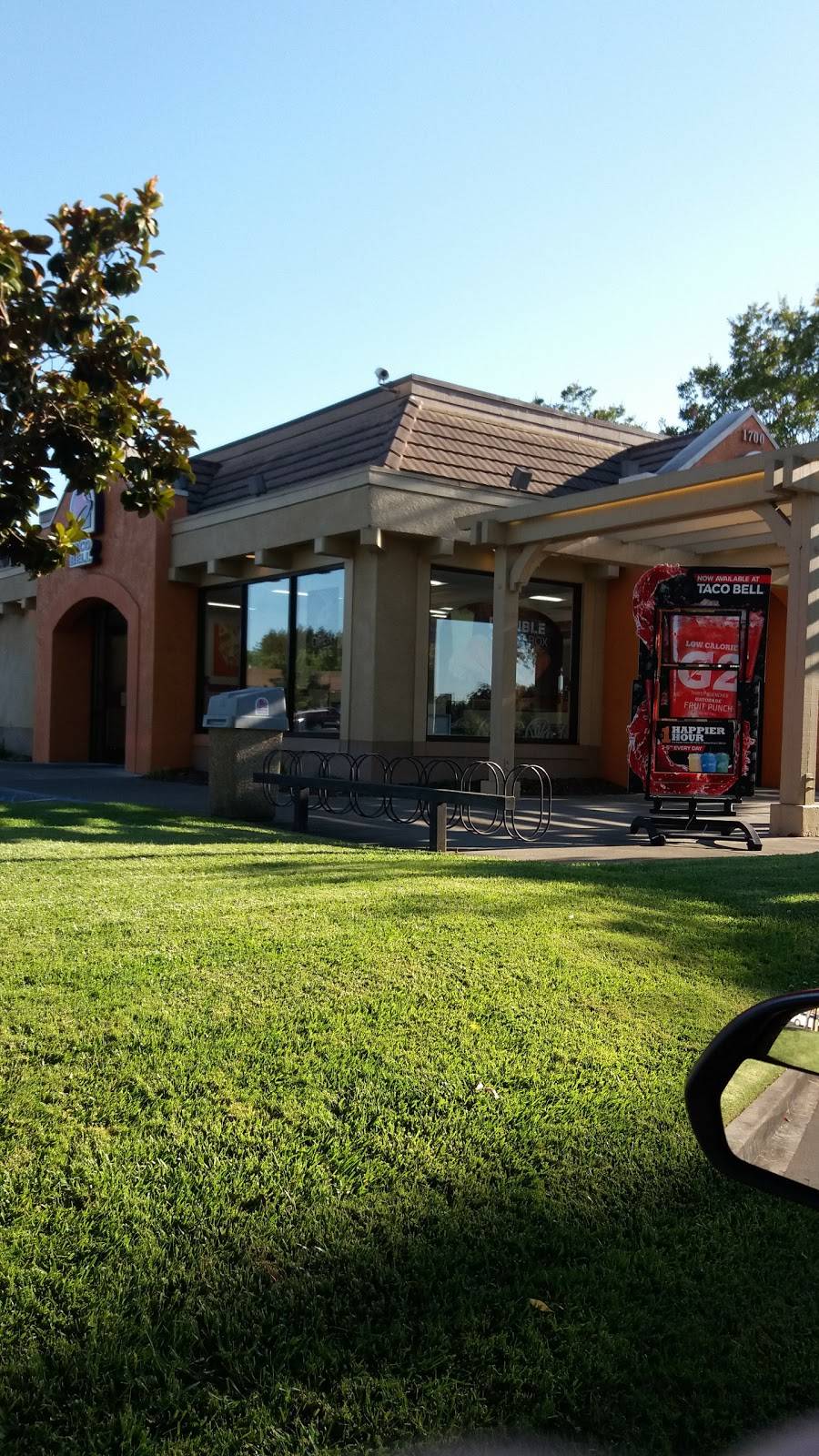 Taco Bell | meal takeaway | 1700 E Cotati Ave, Rohnert Park, CA 94928, USA | 7076641700 OR +1 707-664-1700