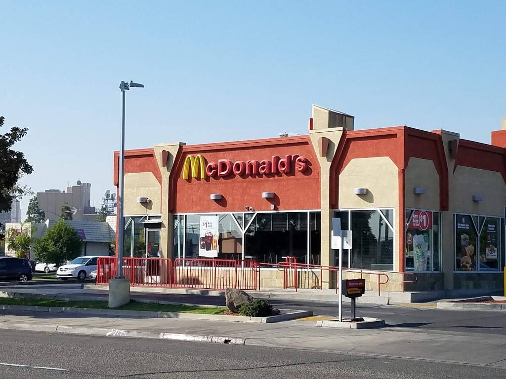McDonalds | cafe | 1739 Divisadero St, Fresno, CA 93701, USA | 5592684962 OR +1 559-268-4962