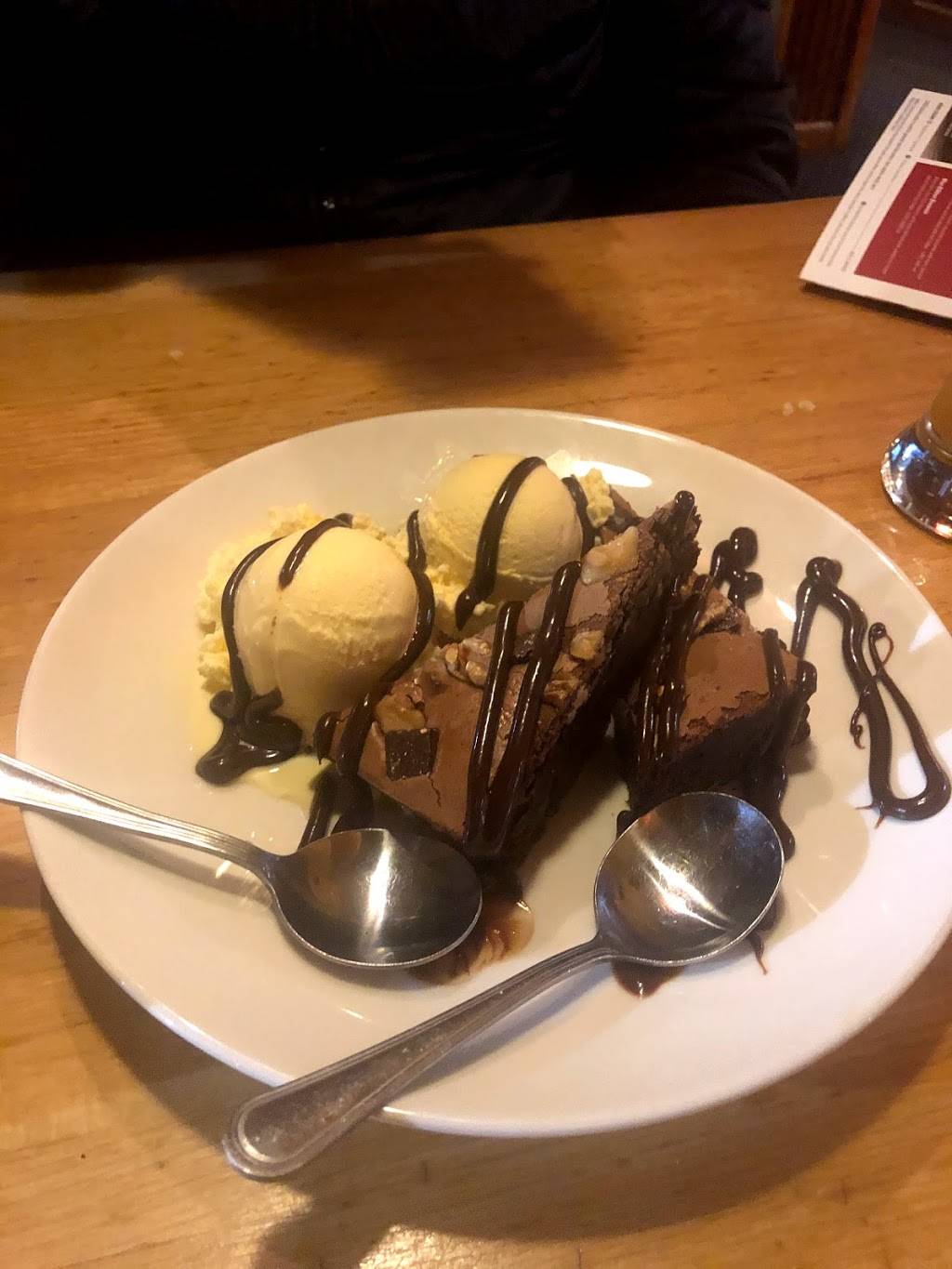 Chilis Grill & Bar | restaurant | 8100 Wyoming Blvd NE, Albuquerque, NM 87113, USA | 5057972733 OR +1 505-797-2733