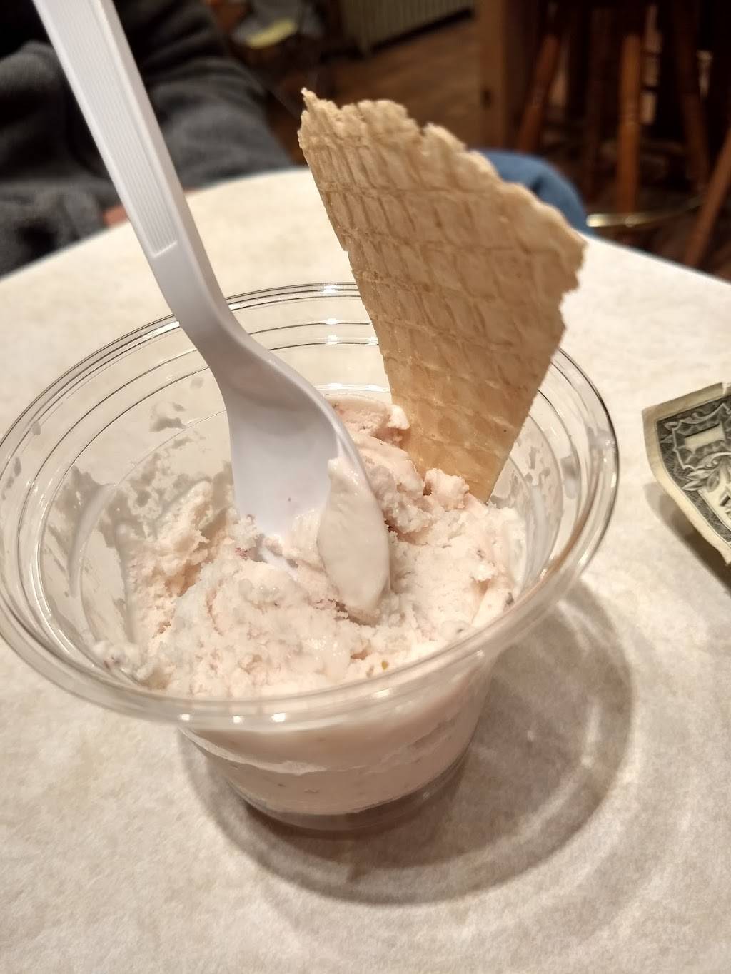 Sweet Treats & More, LLC & Rachel’s Soft Pretzels | restaurant | 72 N Market St, Elizabethville, PA 17023, USA | 7178822152 OR +1 717-882-2152