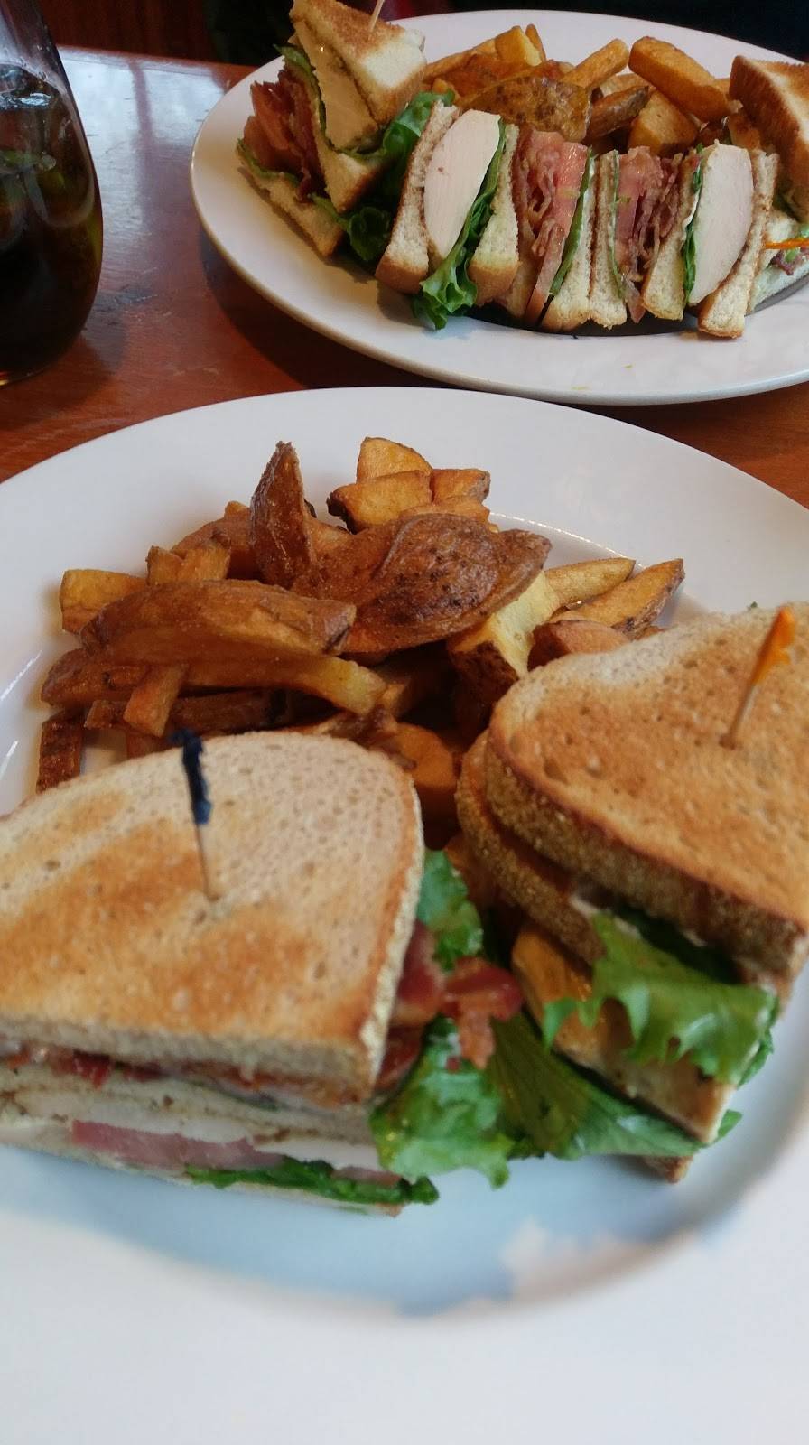 Red Cranberries Restaurant | restaurant | 601 Parliament St, Toronto, ON M4X 1P9, Canada | 4169256330 OR +1 416-925-6330