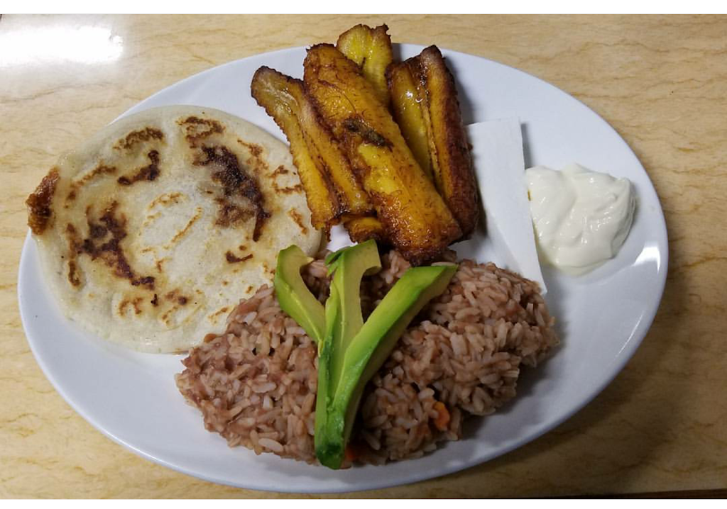 Rancho La Perla Restaurant | restaurant | 3700 Van Buren Boulevard, Riverside, CA 92503, USA | 9516888682 OR +1 951-688-8682