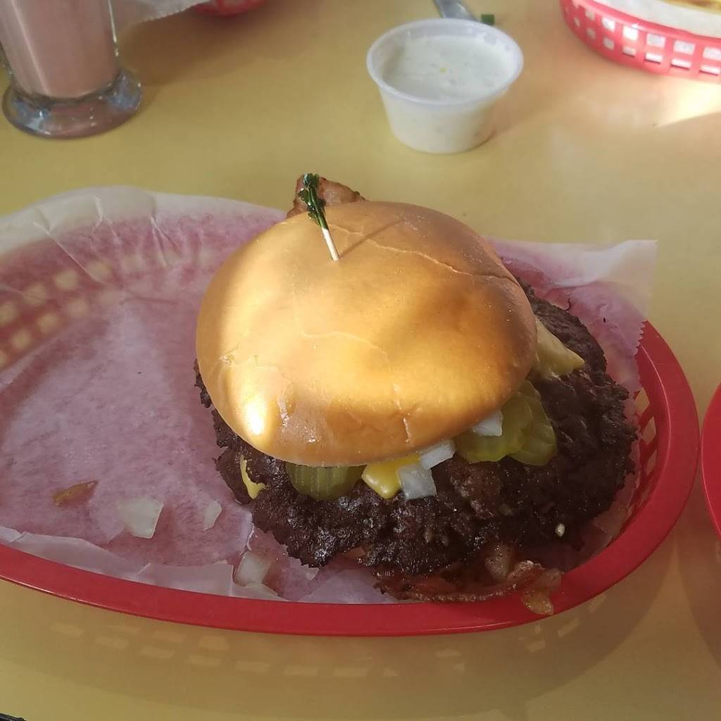 Schoops Hamburgers | restaurant | 2816 Calumet Ave, Valparaiso, IN 46383, USA | 2194642996 OR +1 219-464-2996