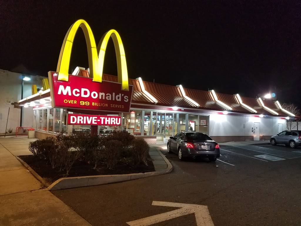 McDonalds | cafe | 2109 N Broad St, Philadelphia, PA 19122, USA | 2157652520 OR +1 215-765-2520