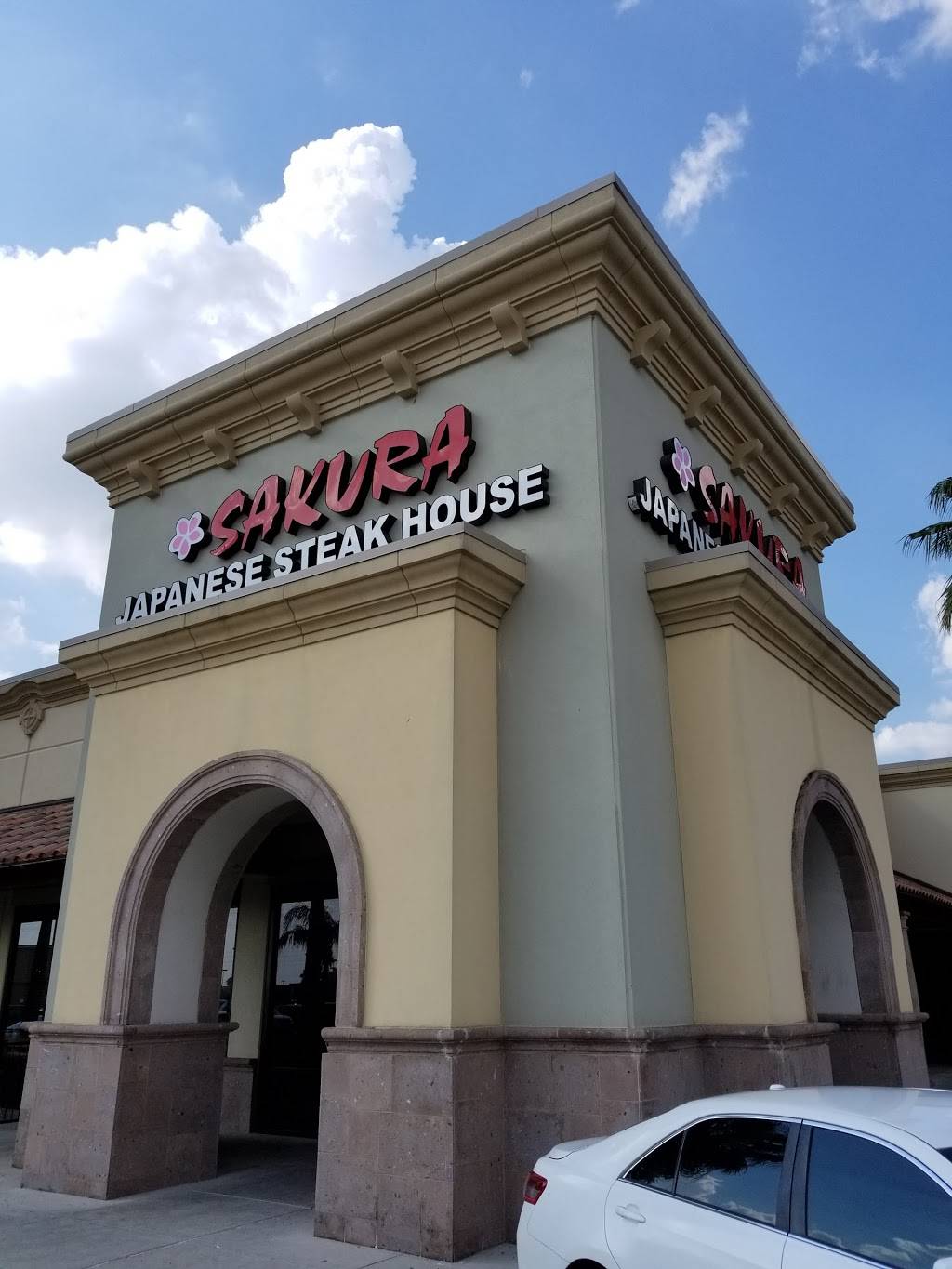 Sakura Japanese Steak House | restaurant | 2810 Business Center Dr #124, Pearland, TX 77584, USA | 7133401882 OR +1 713-340-1882