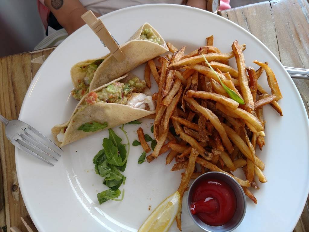 Farmhouse | restaurant | 43 S Main St, Newtown, CT 06470, USA | 2034912840 OR +1 203-491-2840