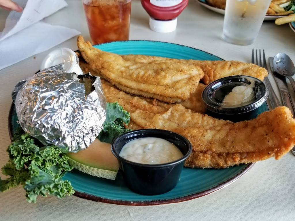 The Village Restaurant & Lounge | restaurant | 6576 Maddox Blvd, Chincoteague, VA 23336, USA | 7573365120 OR +1 757-336-5120