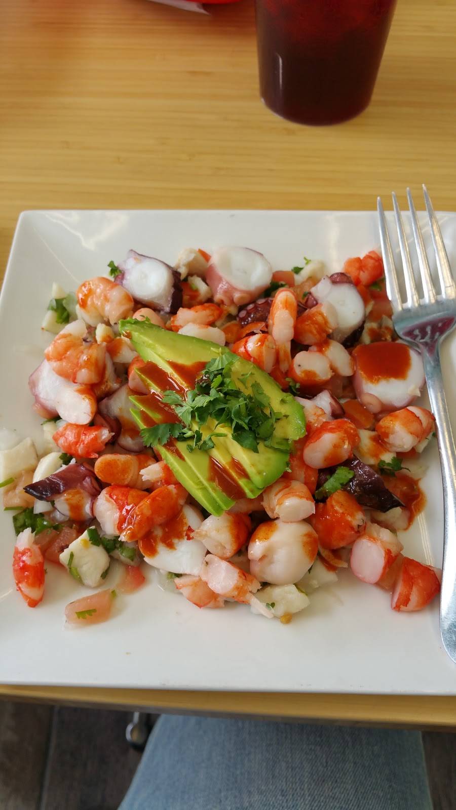 La Cabaña Seafood | restaurant | 4433 S Alameda St, Los Angeles, CA 90058, USA | 3234322327 OR +1 323-432-2327