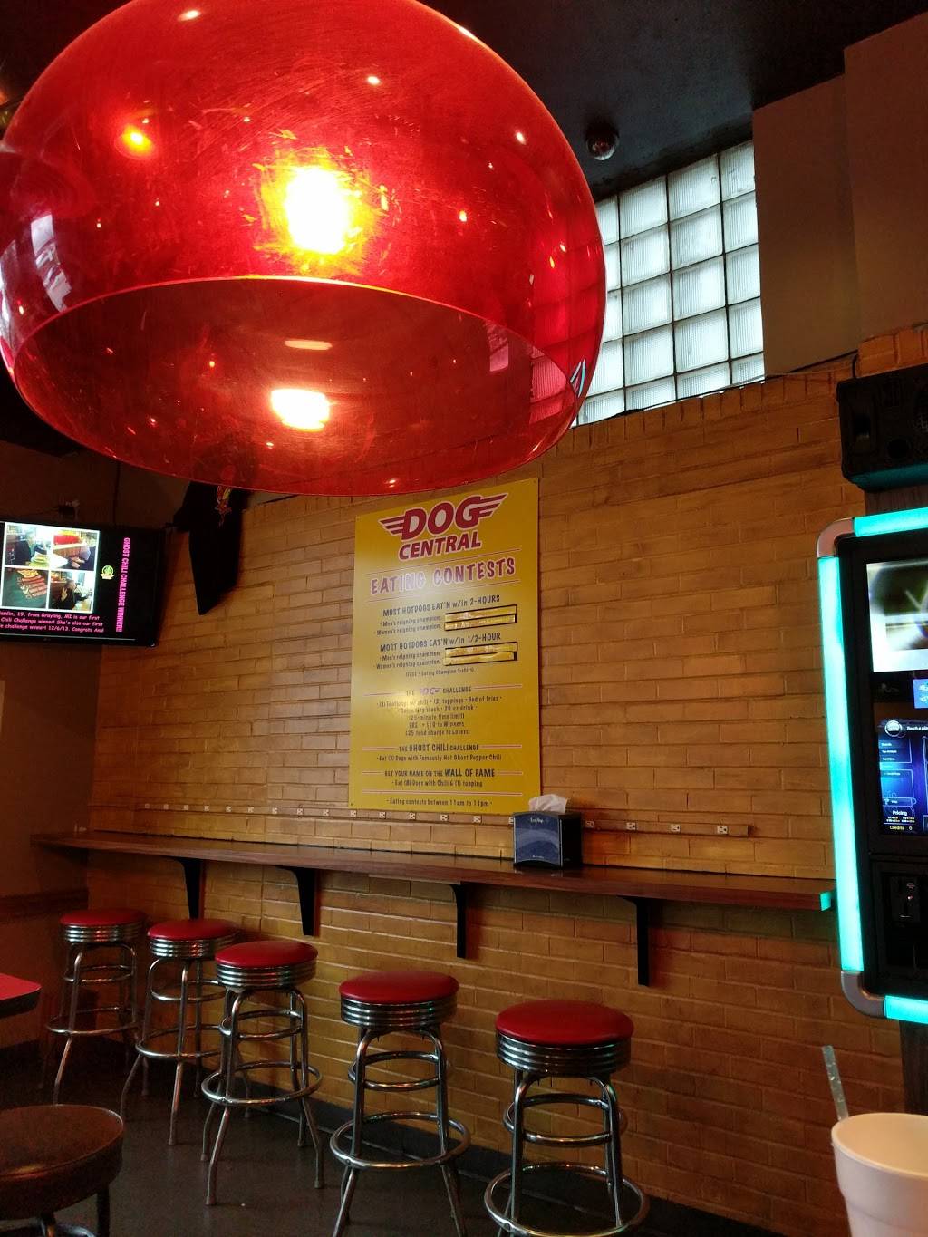 Dog Central | restaurant | 111 E Michigan St, Mt Pleasant, MI 48858, USA | 9893173076 OR +1 989-317-3076