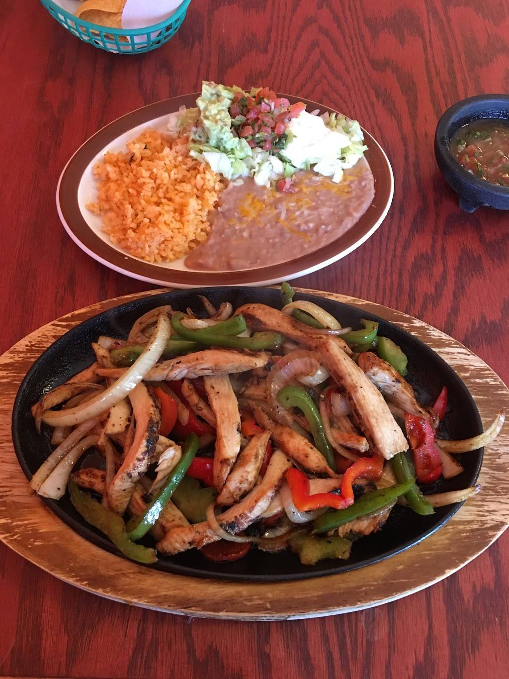 El Korita Castle Rock | restaurant | 106-108 S Wilcox St, Castle Rock, CO 80104, USA | 3039421409 OR +1 303-942-1409