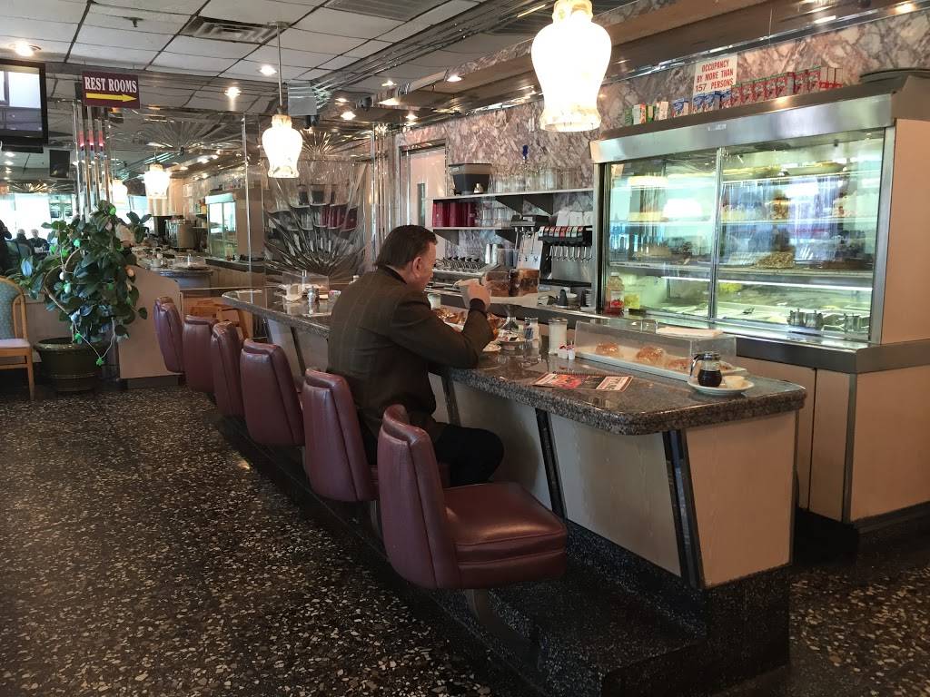 Skyline Diner | restaurant | 271-27 Union Tpke, Queens, NY 11040, USA | 7183471195 OR +1 718-347-1195