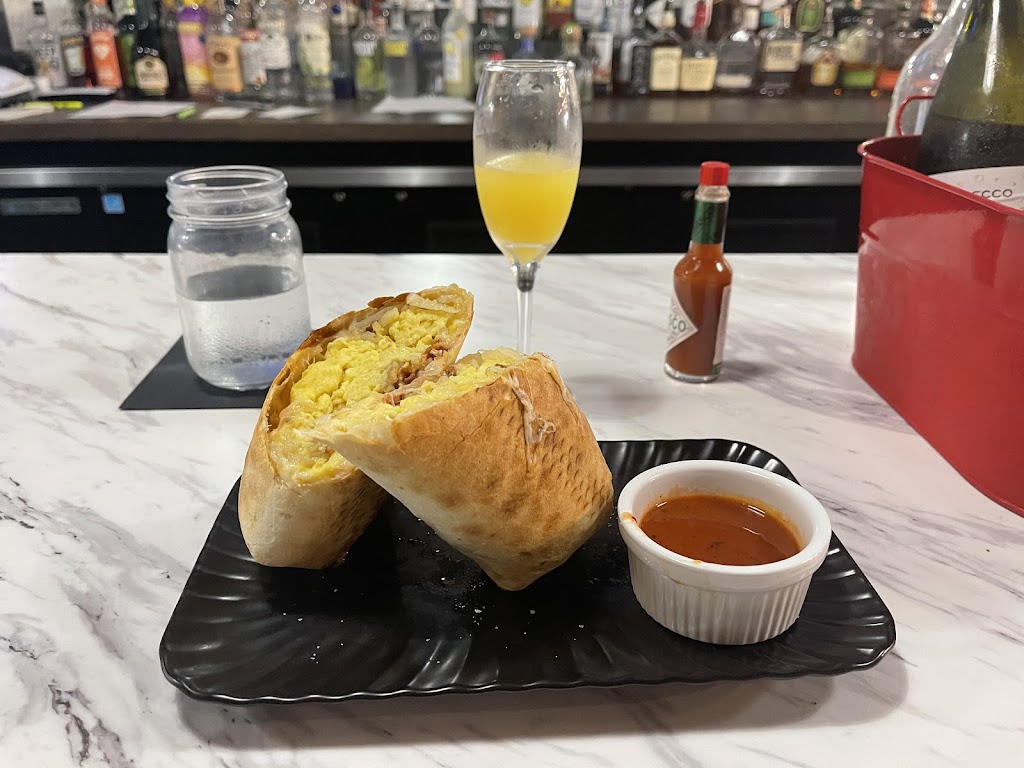 Lola’s Kitchen and Bar | restaurant | 201 S High St, Columbus, OH 43215, USA | 6143725462 OR +1 614-372-5462