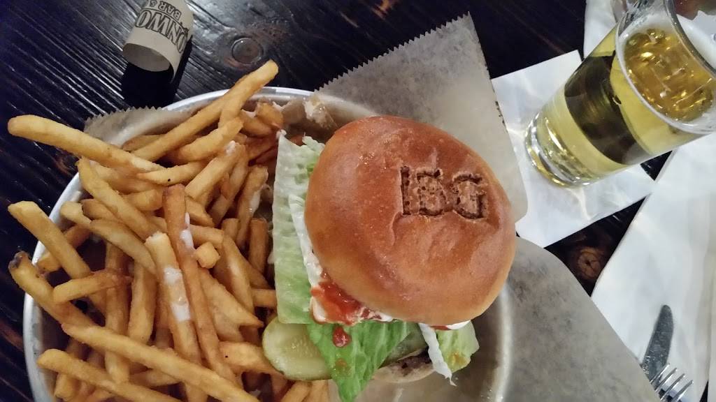 Ironwood Bar and Grill | restaurant | 2501 Wilson Ave NW, Grand Rapids, MI 49534, USA | 6163509384 OR +1 616-350-9384