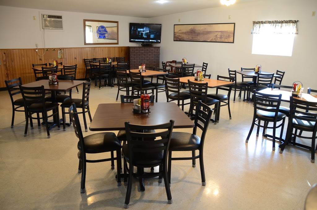 Brickyard Bar & Grill | restaurant | 102 Main St, East Galesburg, IL 61430, USA | 3093437750 OR +1 309-343-7750