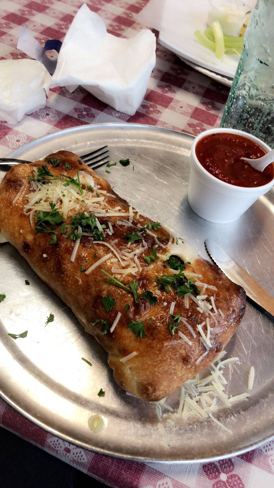 Pizzaiolos Pizza and Pasta | restaurant | 355 E Westchester Pkwy #100, Grand Prairie, TX 75052, USA | 9722624100 OR +1 972-262-4100