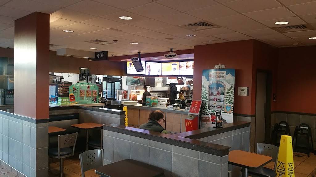 McDonalds | cafe | 7596 SW Lost River Rd, Stuart, FL 34997, USA | 7727812326 OR +1 772-781-2326