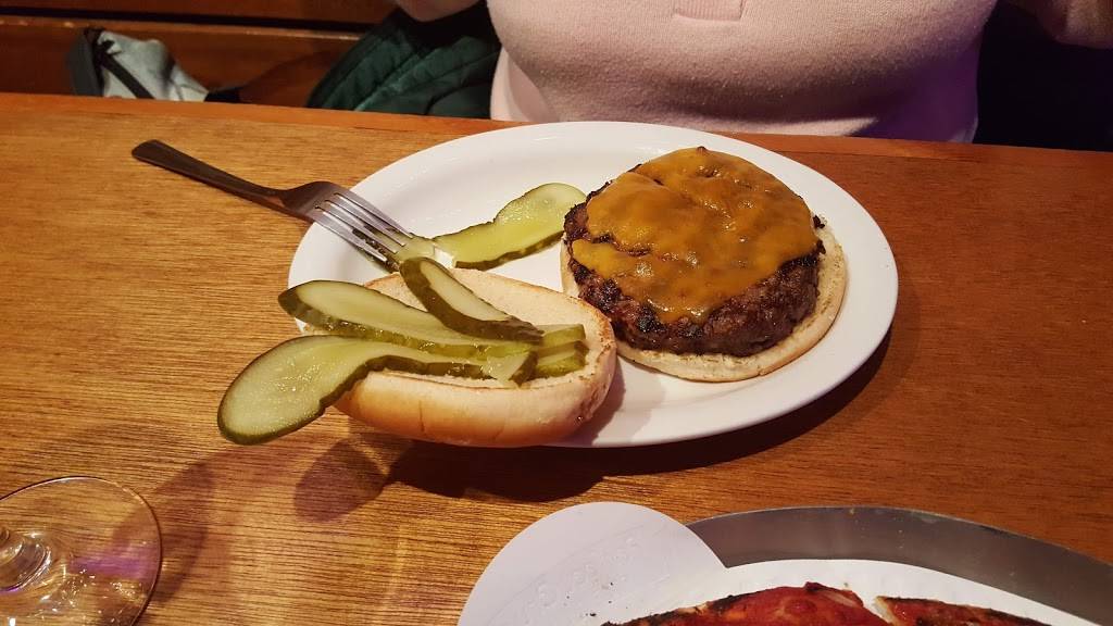 JJ Twigs Pizza & Pub | restaurant | 150 S Northwest Hwy, Palatine, IL 60074, USA | 8473581400 OR +1 847-358-1400