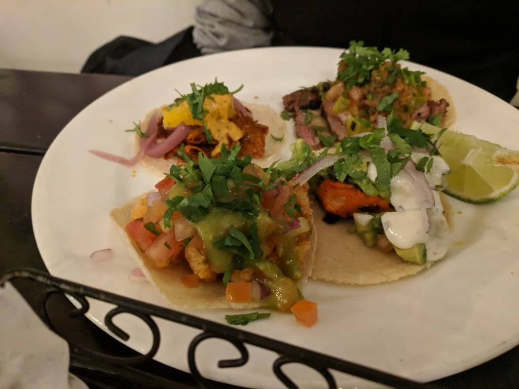 La Viga Seafood & Cocina Mexicana | restaurant | 1772 Broadway, Redwood City, CA 94063, USA | 6506798141 OR +1 650-679-8141