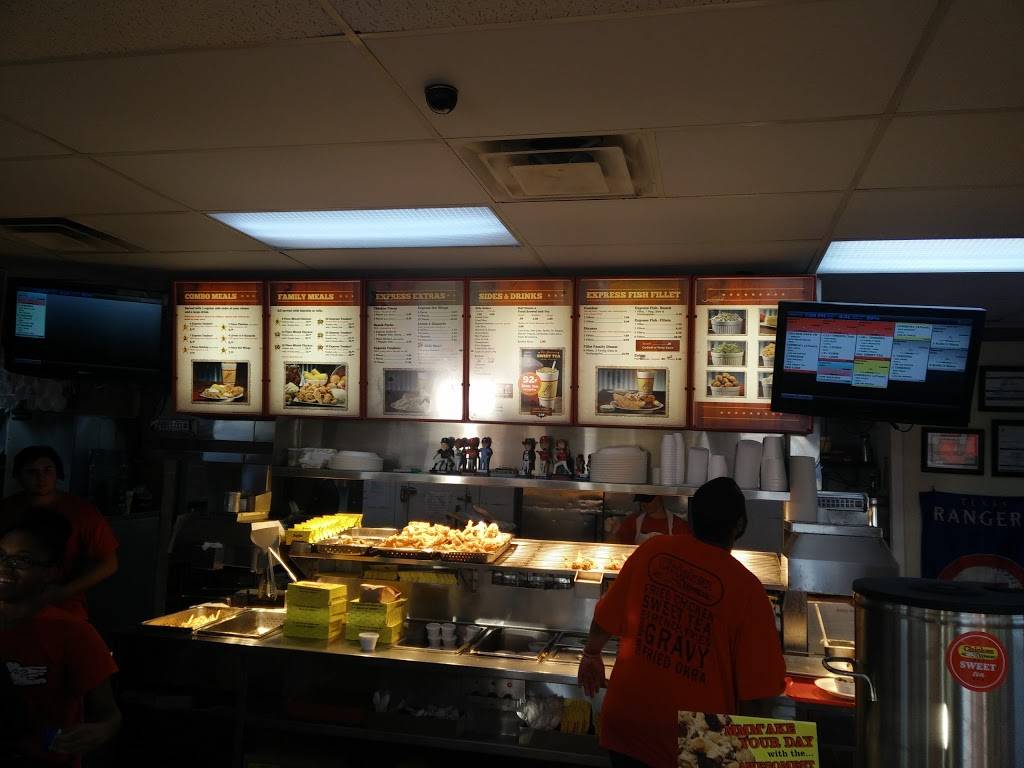 Chicken Express | restaurant | 5877 S Cooper St, Arlington, TX 76017, USA | 8175570030 OR +1 817-557-0030