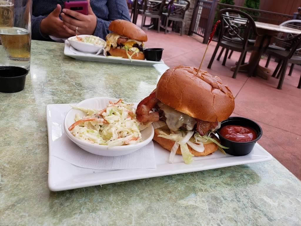 Lakes Tavern & Grill | restaurant | 9240 Hudson Rd, St Paul, MN 55125, USA | 6512872000 OR +1 651-287-2000