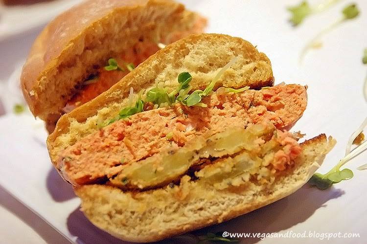 Burger Lounge | meal takeaway | 8539 Sunset Blvd, West Hollywood, CA 90069, USA | 3102899250 OR +1 310-289-9250