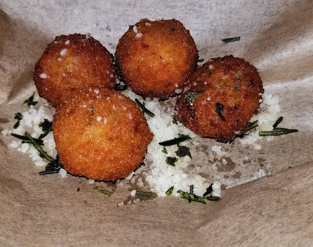 Abigaile Restaurant and Brewery | restaurant | 1301 Manhattan Ave, Hermosa Beach, CA 90254, USA | 3107988227 OR +1 310-798-8227