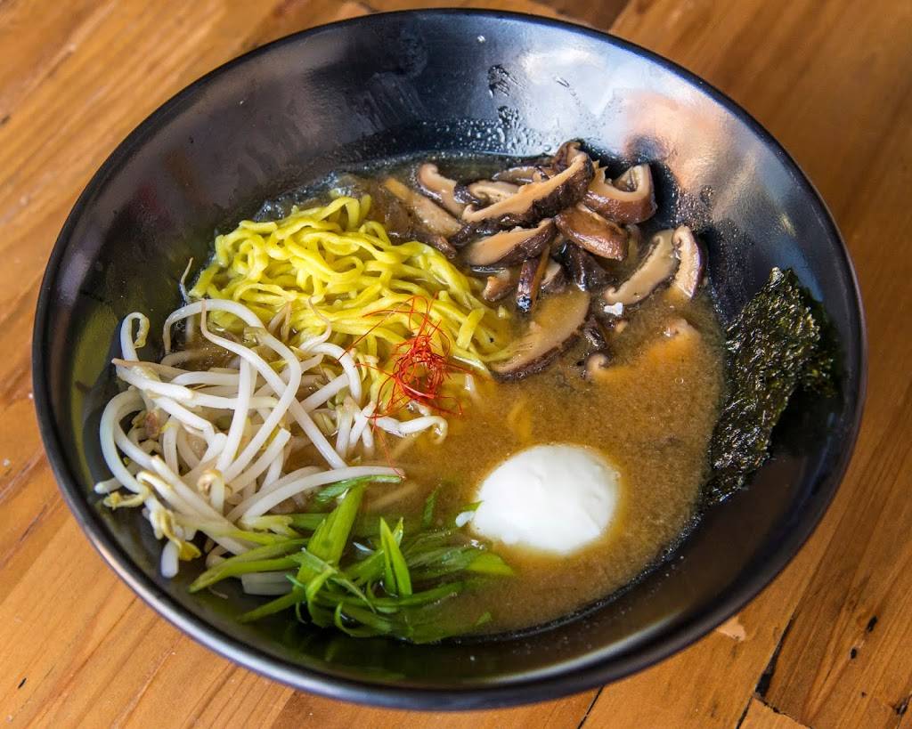 Hai Yall | restaurant | 2915 W Cary St, Richmond, VA 23221, USA | 8043536000 OR +1 804-353-6000