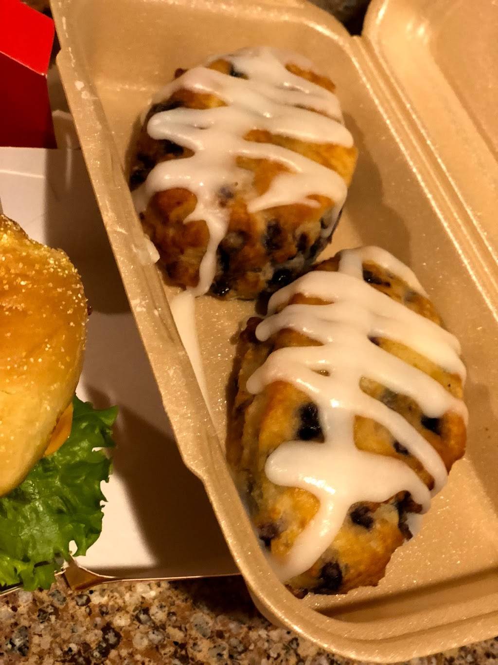 Bojangles Famous Chicken n Biscuits | restaurant | 2095 FL-16, St. Augustine, FL 32084, USA | 9046717165 OR +1 904-671-7165