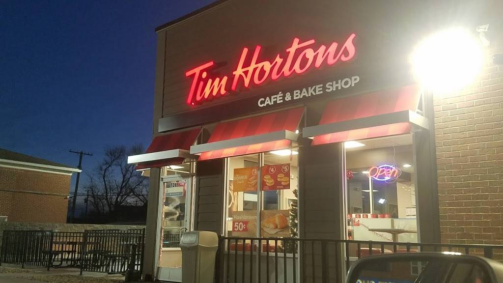 Tim Hortons | restaurant | 7285 Greenfield Rd, Detroit, MI 48228, USA | 3133952191 OR +1 313-395-2191