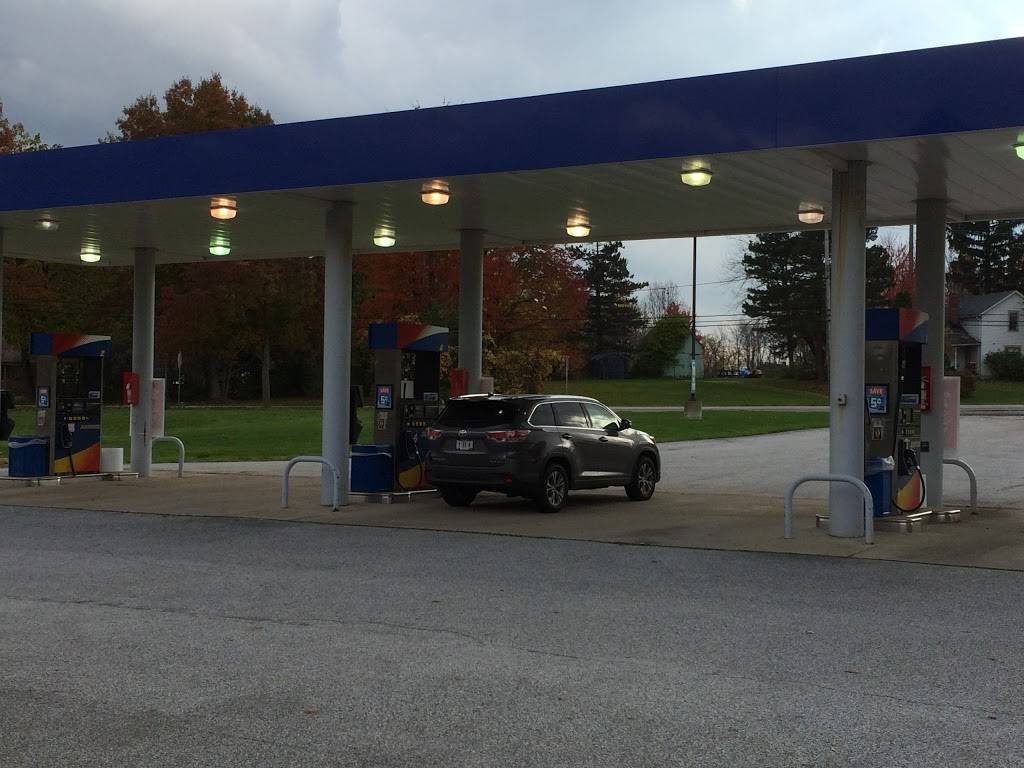 RediGo Sunoco Gas Station | restaurant | 13940 Grand Army of the Republic Hwy #8, Chardon, OH 44024, USA | 4402862493 OR +1 440-286-2493