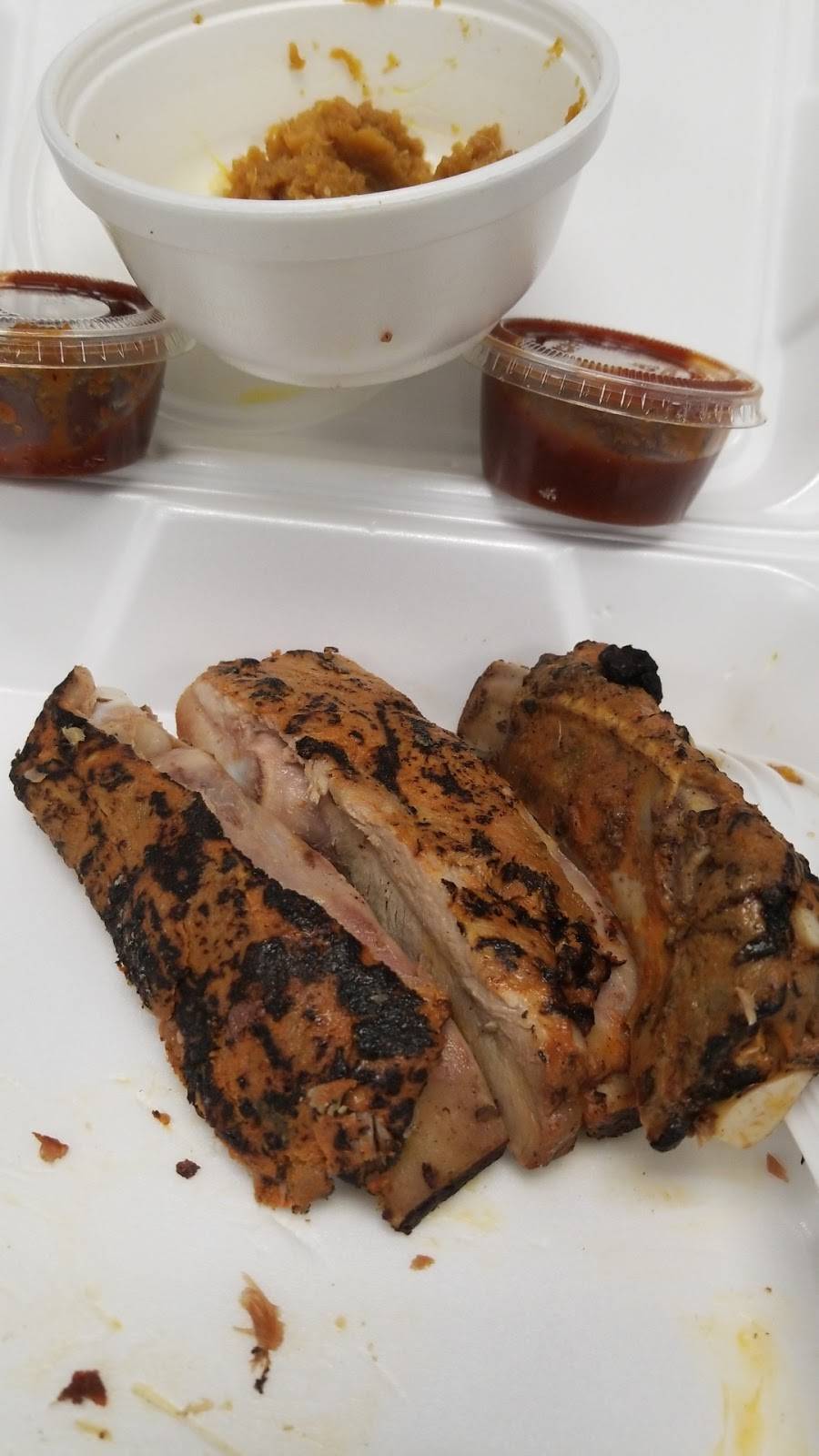 SmknQ | restaurant | 7111 Bonneval Rd, Jacksonville, FL 32256, USA | 9043743290 OR +1 904-374-3290