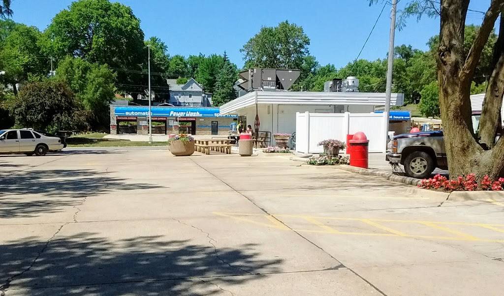 Dairy Queen Store | restaurant | 1015 4th Ave S, Denison, IA 51442, USA | 7122634910 OR +1 712-263-4910