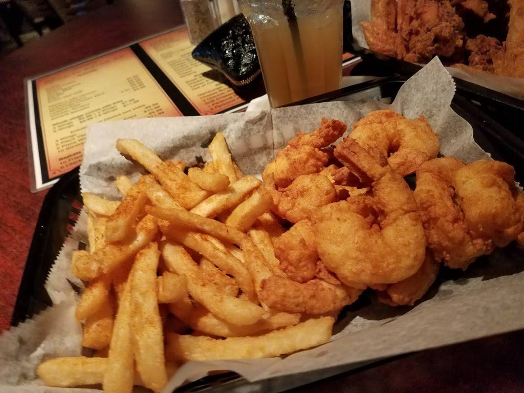 Lisa Bar And Grill | restaurant | 107 Chowan Dr, Portsmouth, VA 23701, USA | 7579982991 OR +1 757-998-2991