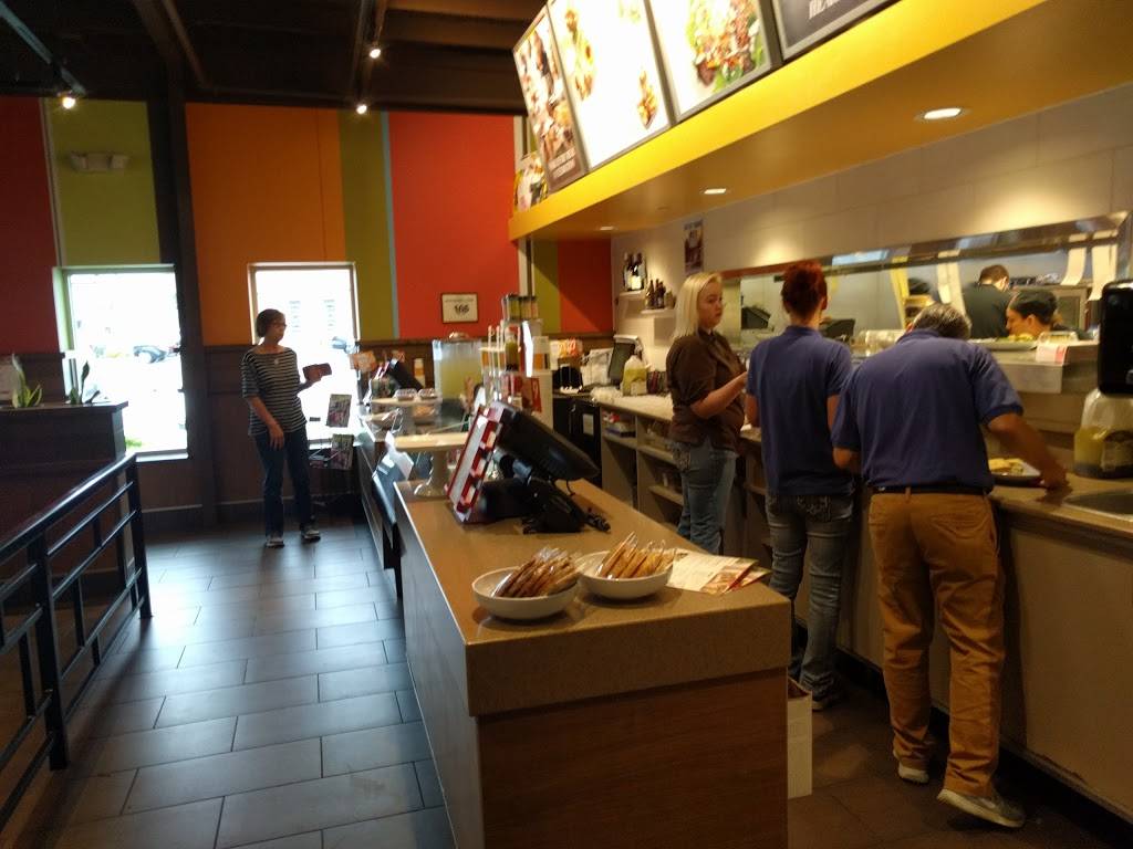 Zoës Kitchen | restaurant | 3629 S Peoria Ave, Tulsa, OK 74105, USA | 9187490013 OR +1 918-749-0013