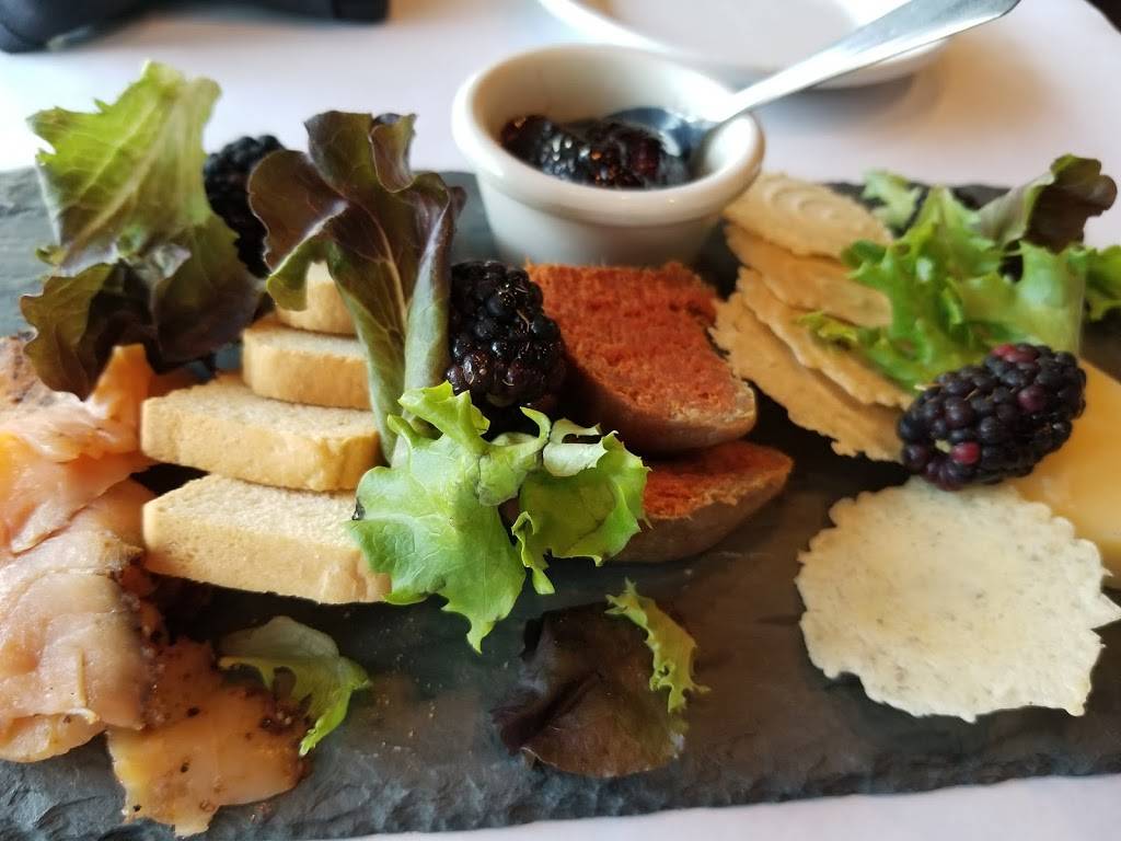 Brix 33 Fine Wines and Bistro | restaurant | 8351 FL-54 Unit 109, New Port Richey, FL 34655, USA | 7278357912 OR +1 727-835-7912