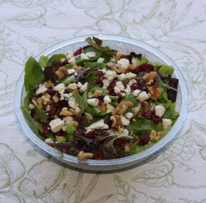 Ques Bar & River Deck | restaurant | 612 Water St, Prairie Du Sac, WI 53578, USA | 6083706033 OR +1 608-370-6033