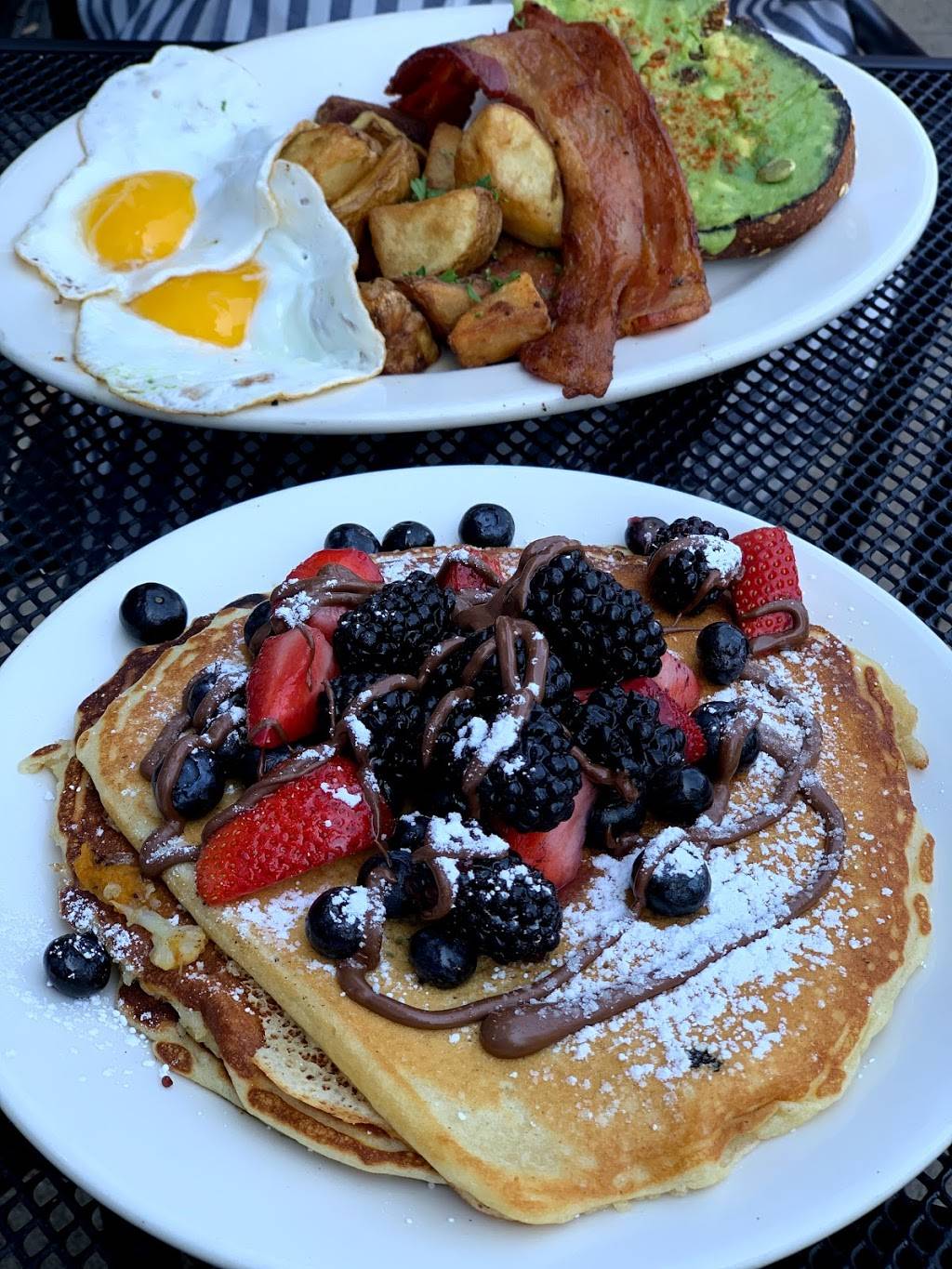 Cafe Luna | restaurant | 612 Main St, Cambridge, MA 02139, USA | 6175763400 OR +1 617-576-3400