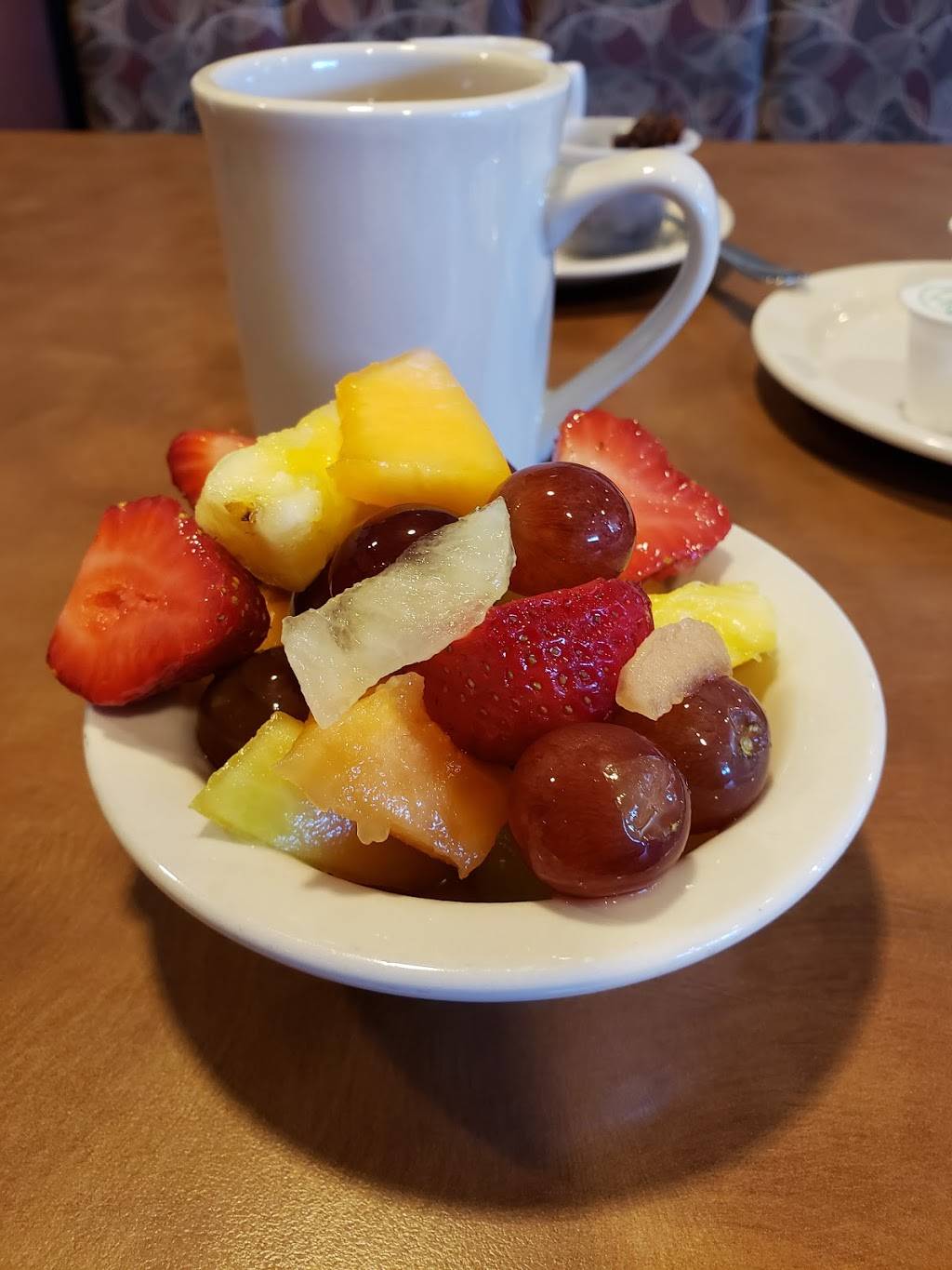 Eatn Park | restaurant | 7355 Peach St, Erie, PA 16509, USA | 8148663970 OR +1 814-866-3970