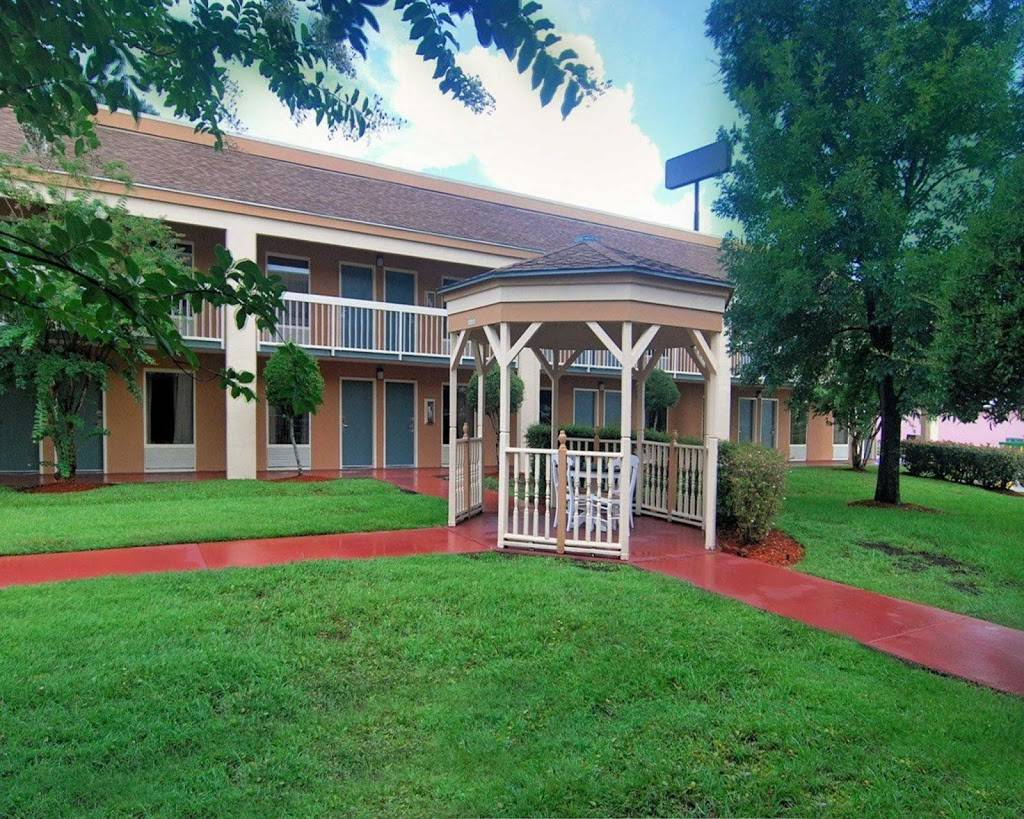 Quality Inn Kingsland | restaurant | 111 Robert L Edenfield Dr, Kingsland, GA 31548, USA | 9125769400 OR +1 912-576-9400