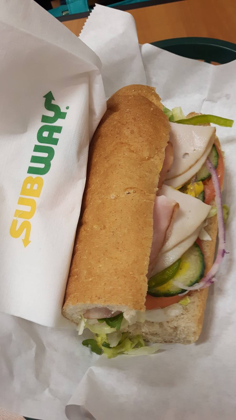 Subway | restaurant | Charolais Corners, 475 Charolais Blvd Unit 6, Brampton, ON L6Y 0M2, Canada | 9054525333 OR +1 905-452-5333