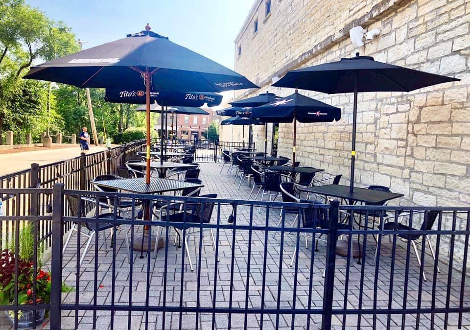 Corner Stone Tavern | restaurant | 103 Stephen St, Lemont, IL 60439, USA | 6308637735 OR +1 630-863-7735