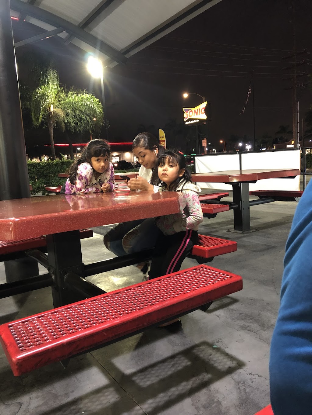 Birrias El Cochi | restaurant | 221 E Grand Ave, Pomona, CA 91766, USA | 3234344211 OR +1 323-434-4211