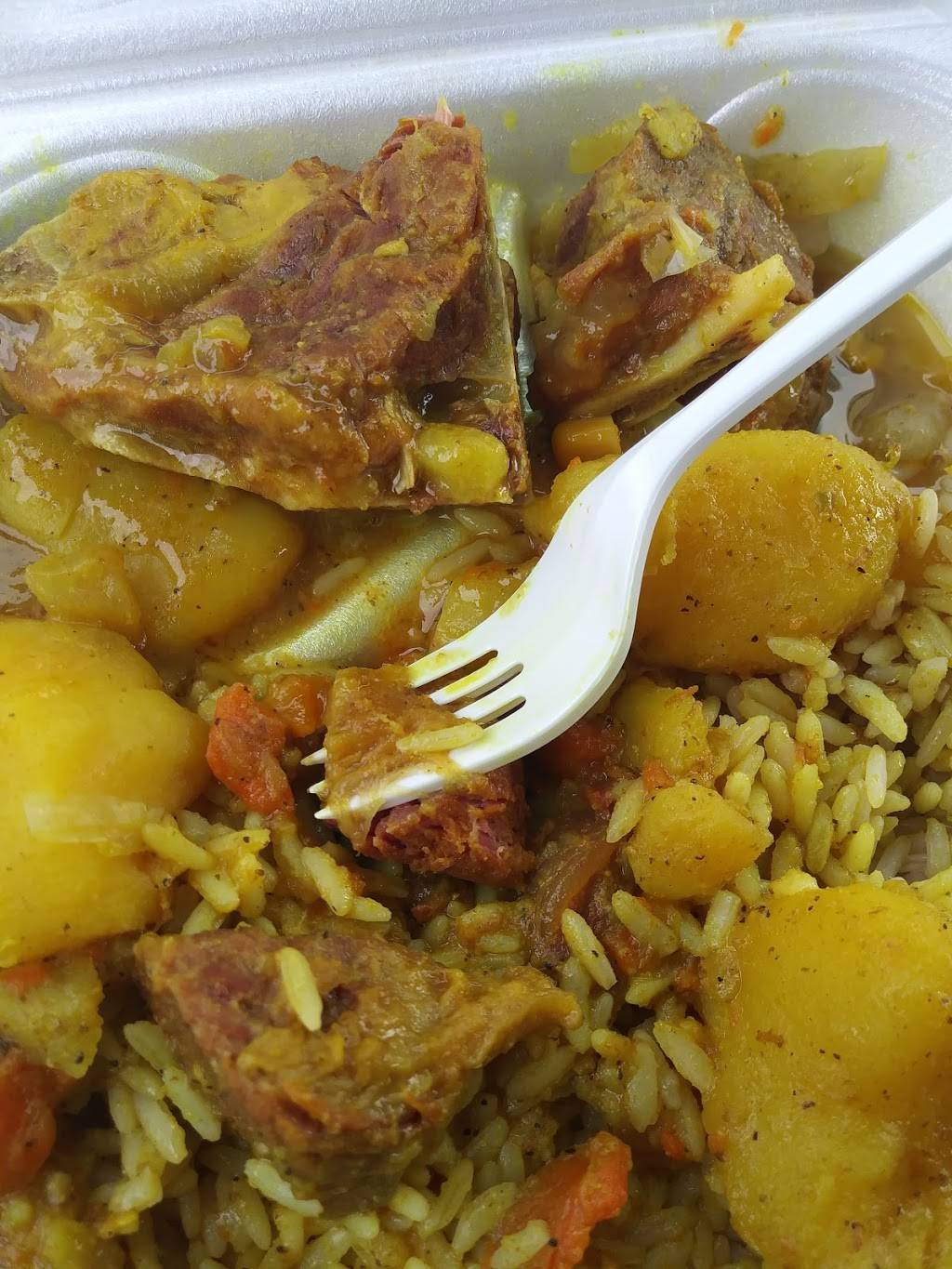 Irie Jamerican Cuisine | restaurant | 2384 Sullivant Ave, Columbus, OH 43204, USA | 6147254660 OR +1 614-725-4660