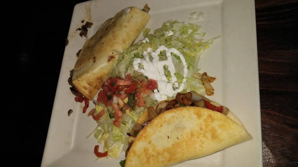 Plaza Azteca | restaurant | 50 Towne Centre Way, Hampton, VA 23666, USA | 7578263403 OR +1 757-826-3403